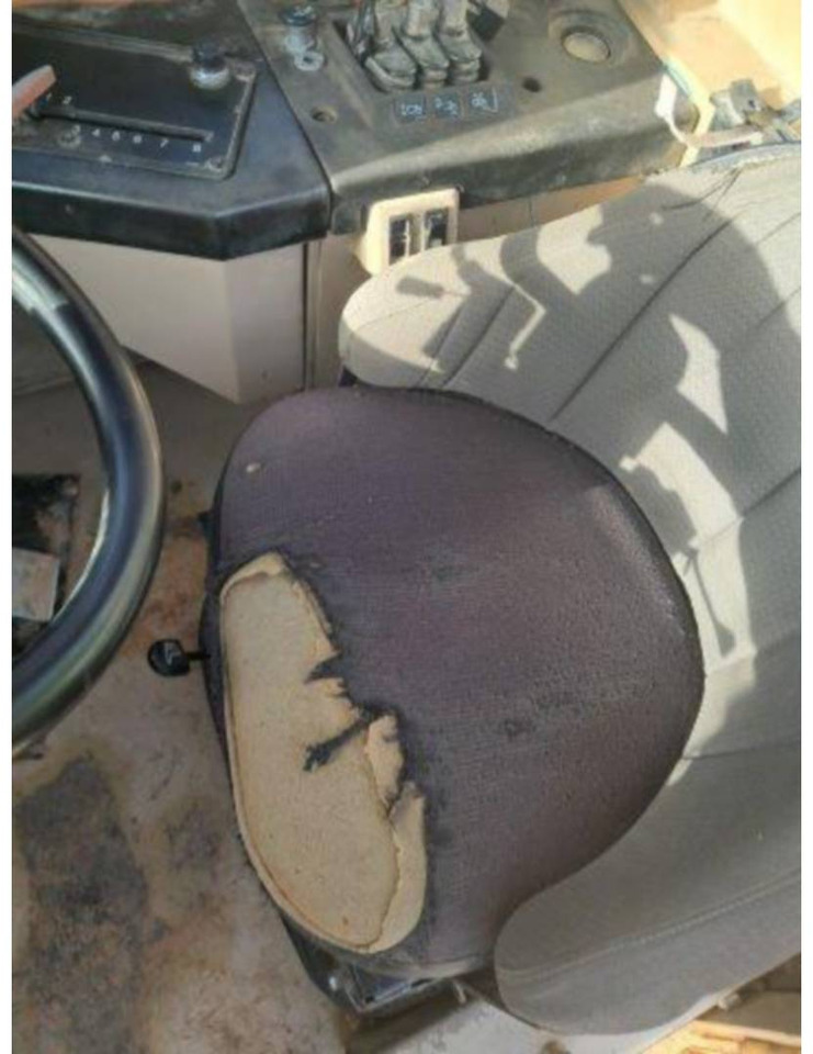 Скрепер CAT 621F: снимка 17 Скрепер CAT 621F: снимка 17