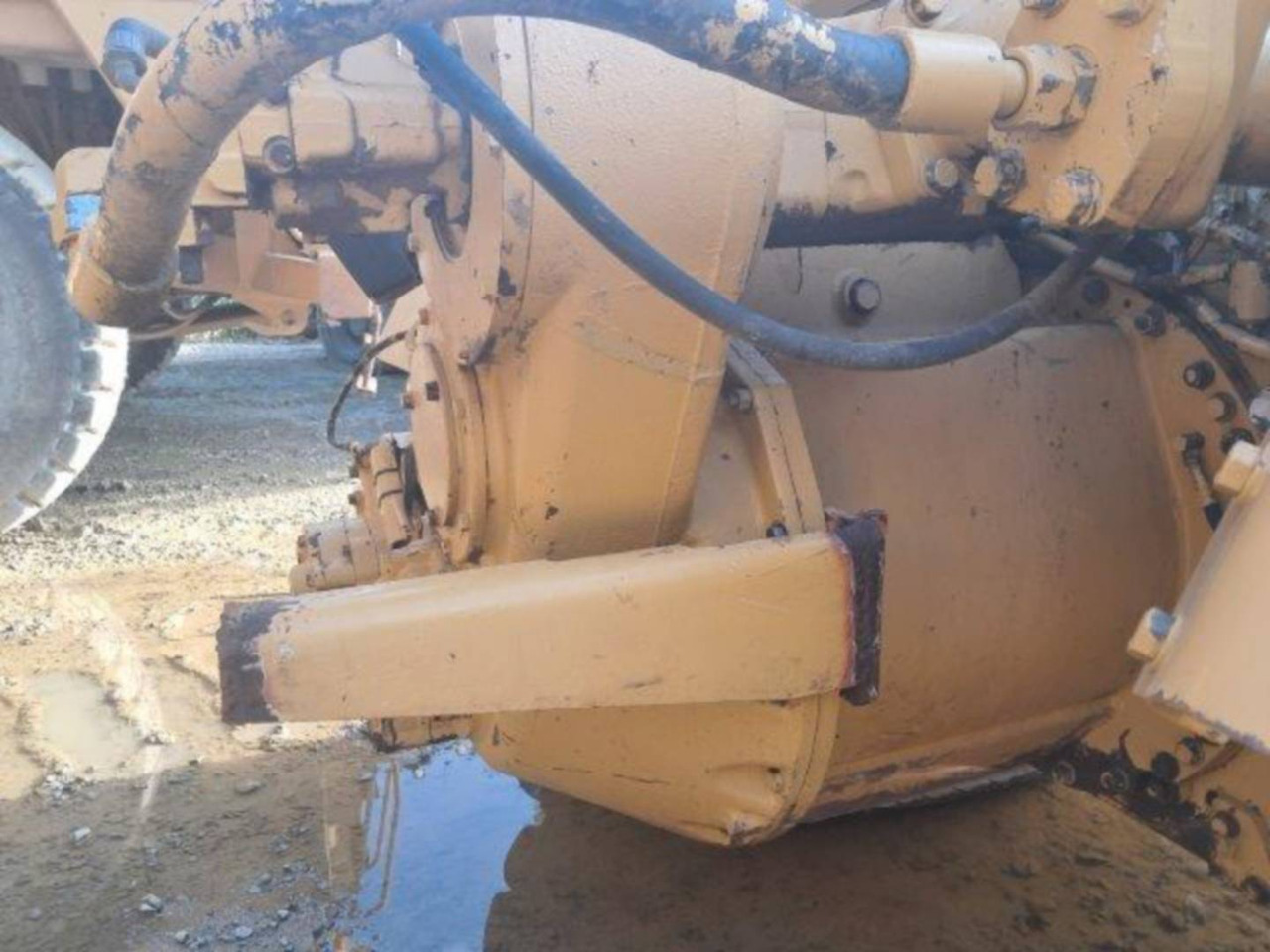 Скрепер CAT 621F: снимка 11 Скрепер CAT 621F: снимка 11