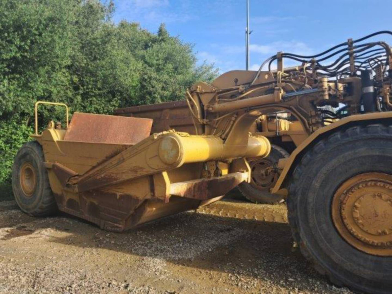 Скрепер CAT 621F: снимка 14 Скрепер CAT 621F: снимка 14