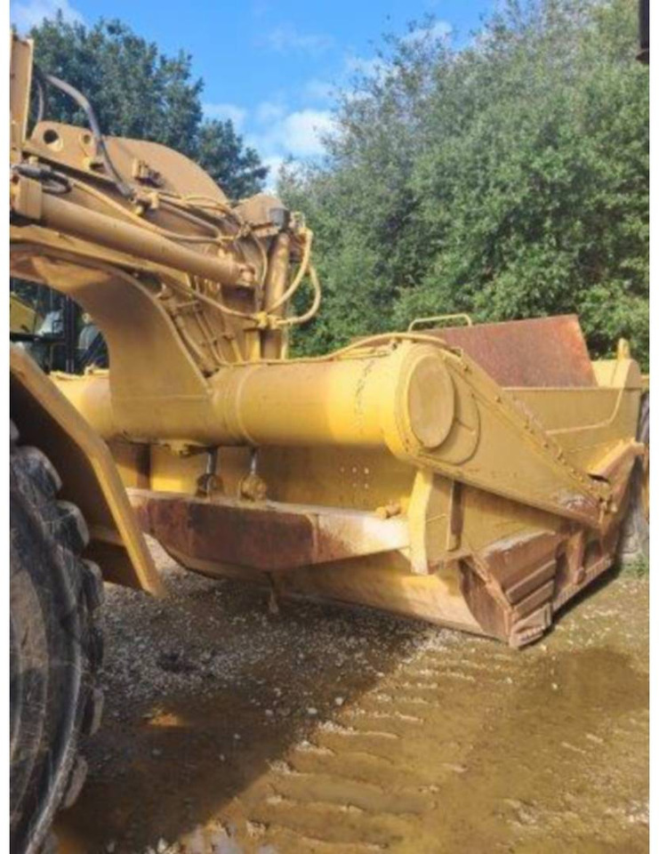 Скрепер CAT 621F: снимка 21 Скрепер CAT 621F: снимка 21