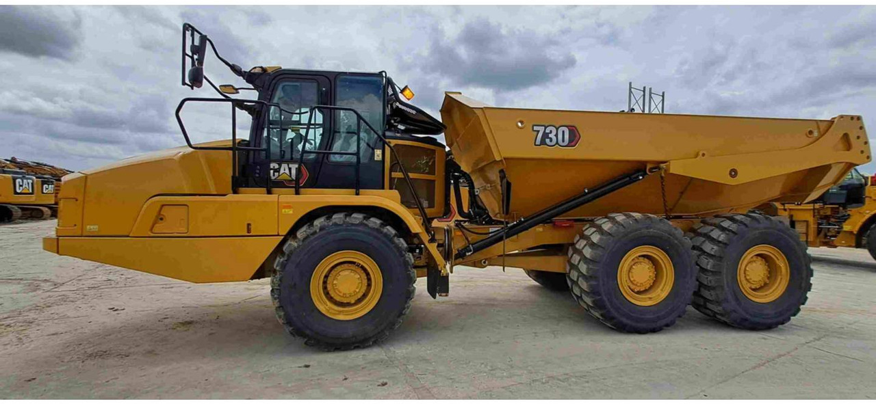 Съчленен самосвал CAT 730: снимка 25
