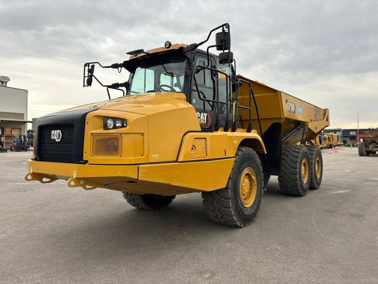 CAT 730 - Съчленен самосвал: снимка 2 CAT 730 - Съчленен самосвал: снимка 2