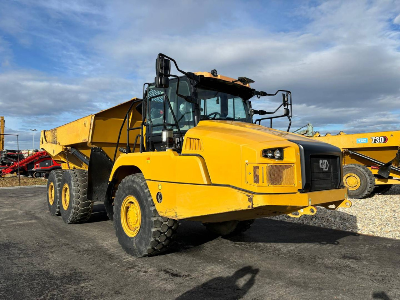 CAT 730 - Съчленен самосвал: снимка 2 CAT 730 - Съчленен самосвал: снимка 2