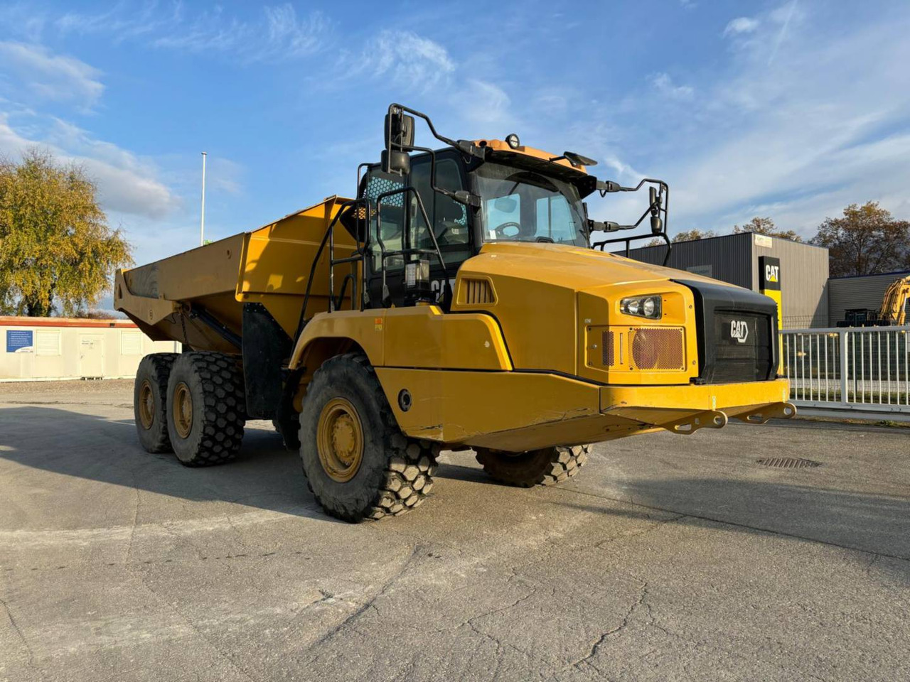 CAT 730 - Съчленен самосвал: снимка 3 CAT 730 - Съчленен самосвал: снимка 3