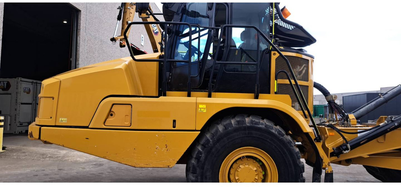 CAT 730 - Съчленен самосвал: снимка 3 CAT 730 - Съчленен самосвал: снимка 3