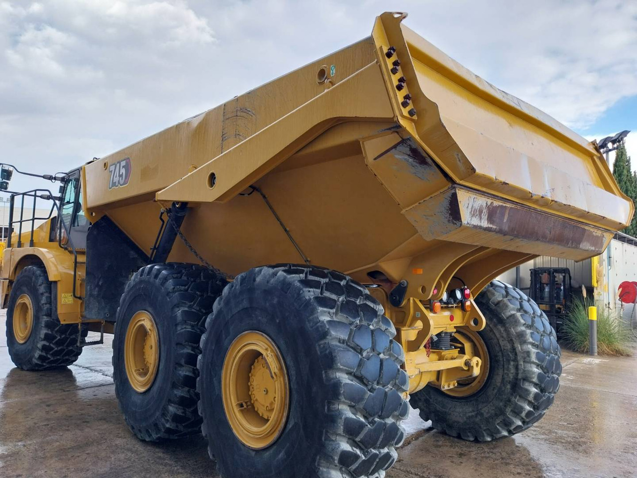 CAT 745 - Съчленен самосвал: снимка 4 CAT 745 - Съчленен самосвал: снимка 4
