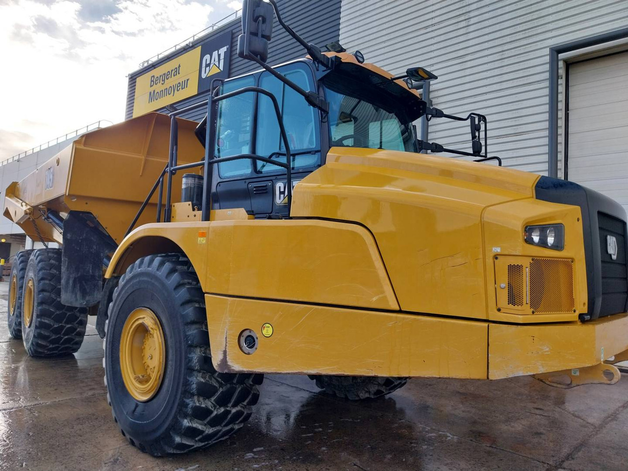 CAT 745 - Съчленен самосвал: снимка 2 CAT 745 - Съчленен самосвал: снимка 2