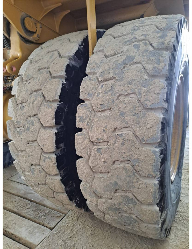 Кариерен самосвал CAT 772G: снимка 30