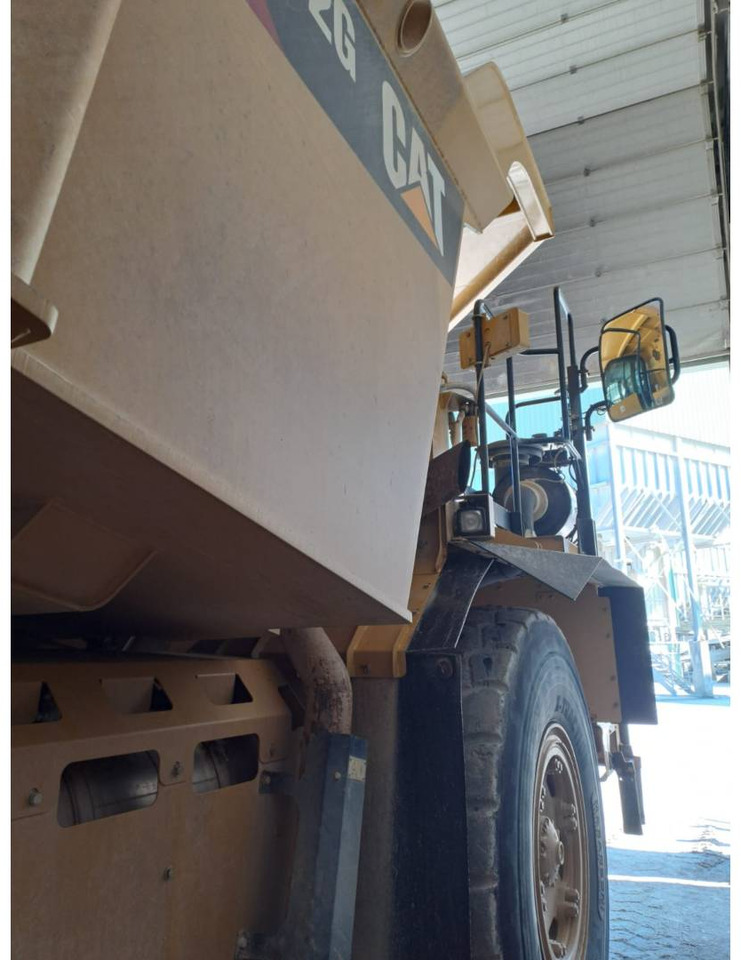 Кариерен самосвал CAT 772G: снимка 25