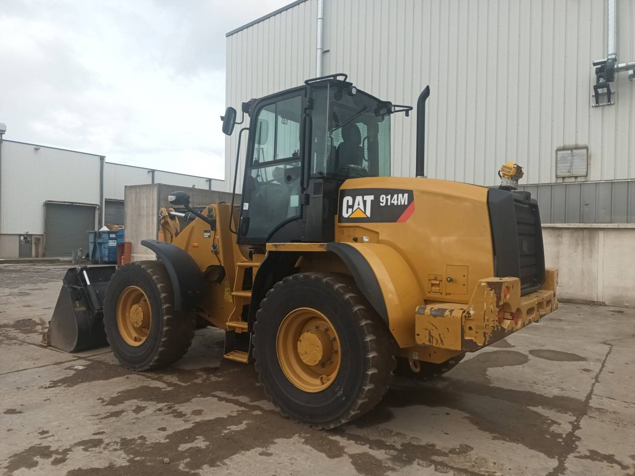 CAT 914M - Колесен товарач: снимка 2 CAT 914M - Колесен товарач: снимка 2
