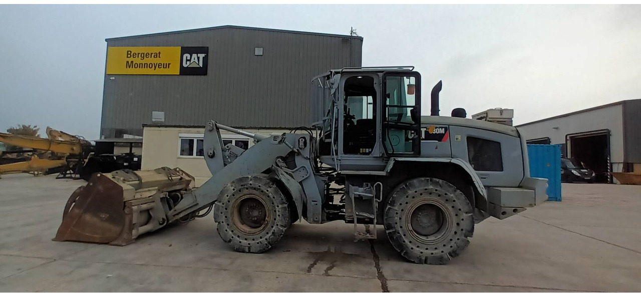 CAT 930M - Колесен товарач: снимка 2 CAT 930M - Колесен товарач: снимка 2