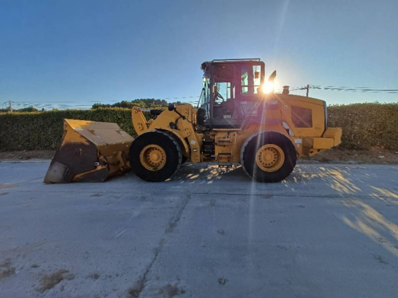CAT 938M - Колесен товарач: снимка 1 CAT 938M - Колесен товарач: снимка 1
