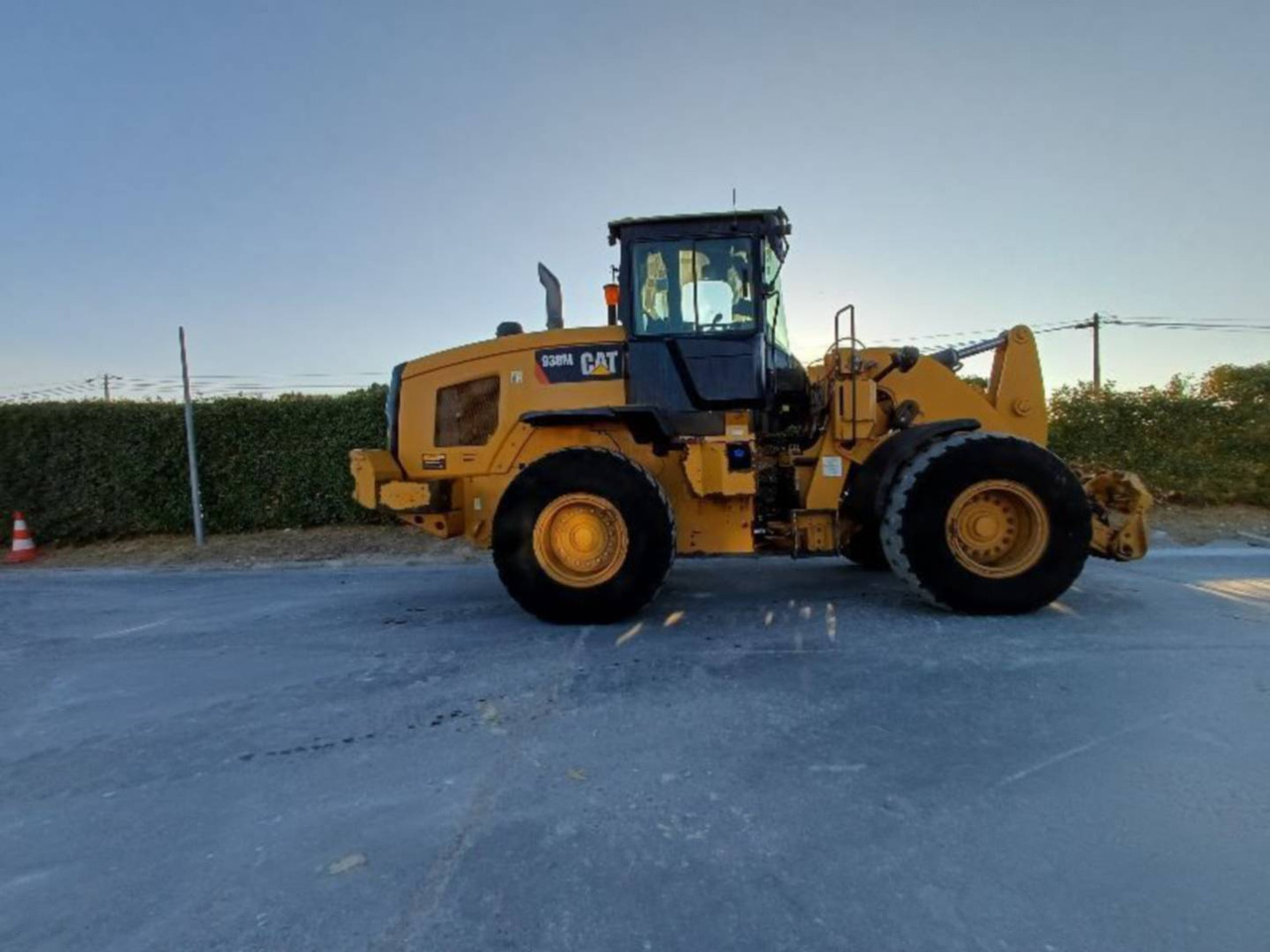 CAT 938M - Колесен товарач: снимка 3 CAT 938M - Колесен товарач: снимка 3