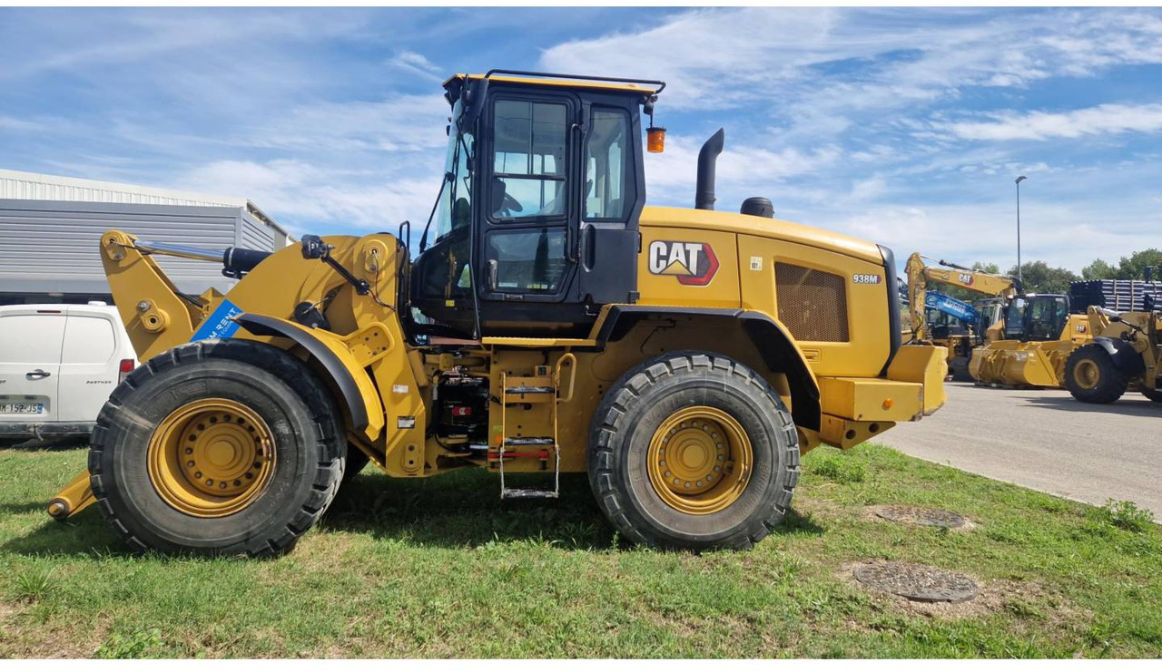 CAT 938M - Колесен товарач: снимка 1 CAT 938M - Колесен товарач: снимка 1