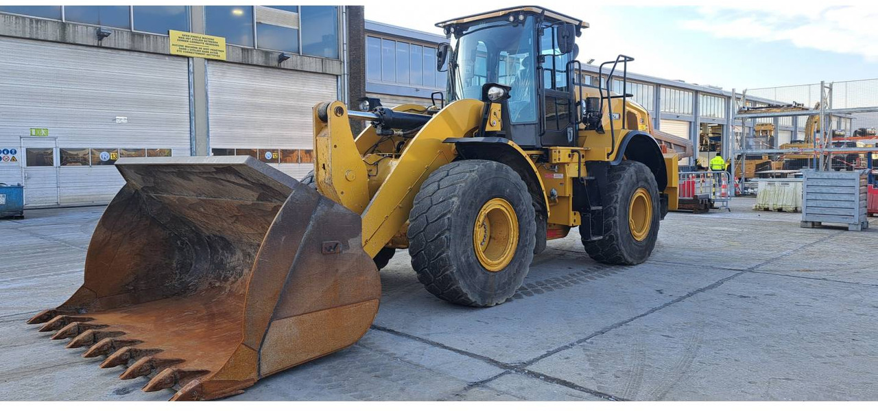 CAT 962M - Колесен товарач: снимка 1 CAT 962M - Колесен товарач: снимка 1