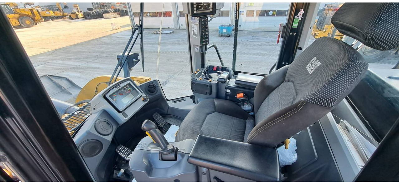 Колесен товарач CAT 962M: снимка 26