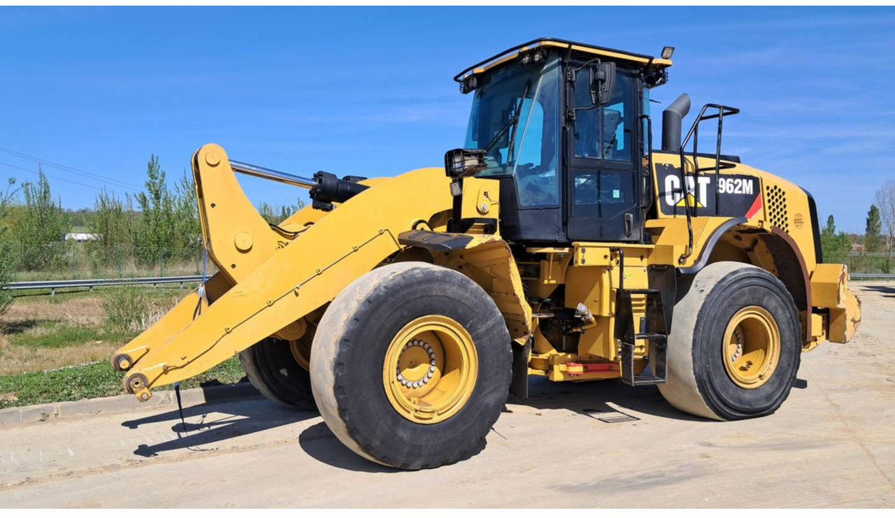 CAT 962M - Колесен товарач: снимка 1 CAT 962M - Колесен товарач: снимка 1