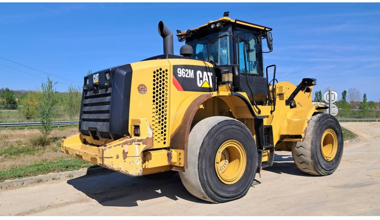 CAT 962M - Колесен товарач: снимка 3 CAT 962M - Колесен товарач: снимка 3