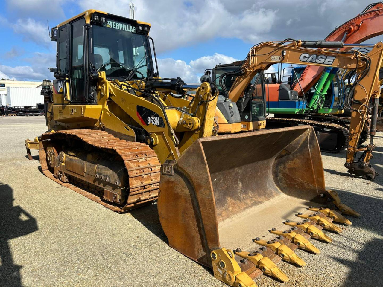 CAT 963K - Верижен товарач: снимка 2 CAT 963K - Верижен товарач: снимка 2