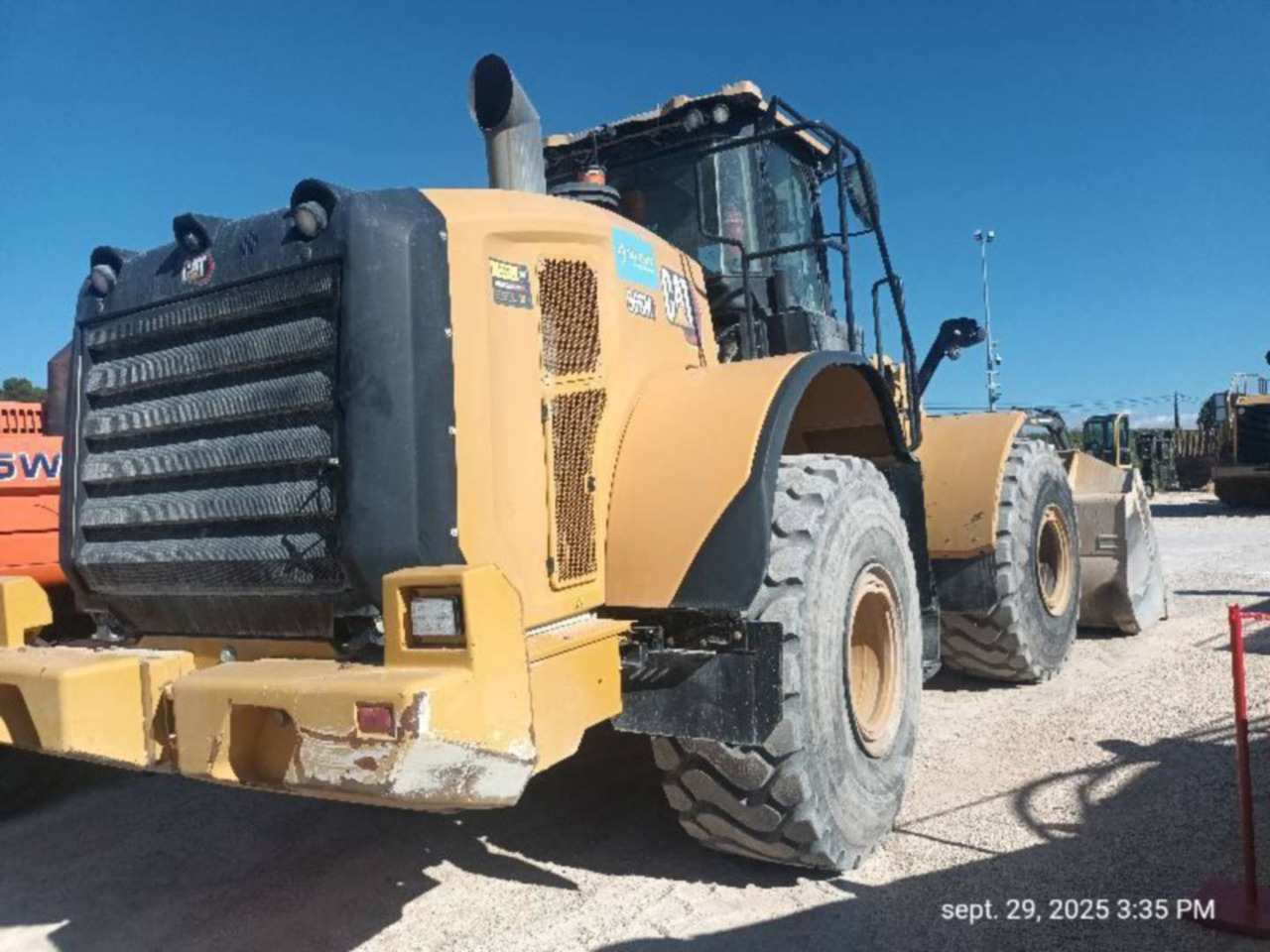 CAT 966M - Колесен товарач: снимка 2 CAT 966M - Колесен товарач: снимка 2