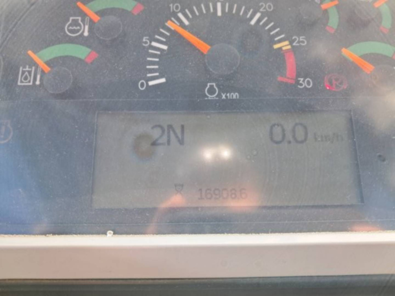 CAT 972M - Колесен товарач: снимка 5 CAT 972M - Колесен товарач: снимка 5