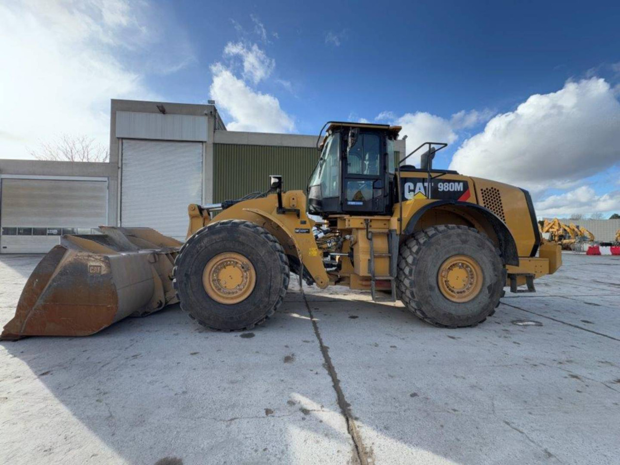 Колесен товарач CAT 980M: снимка 11