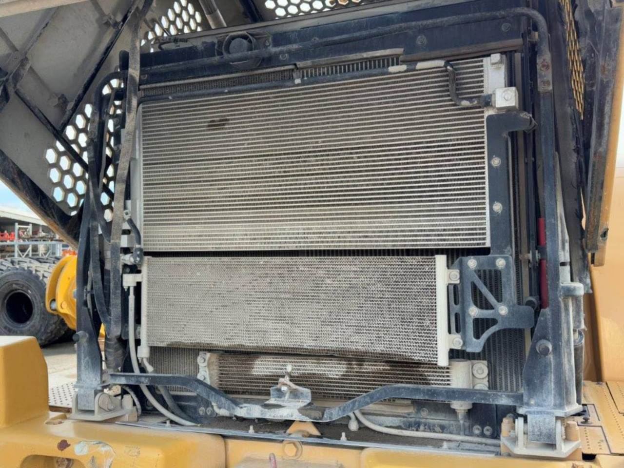 Колесен товарач CAT 980M: снимка 19