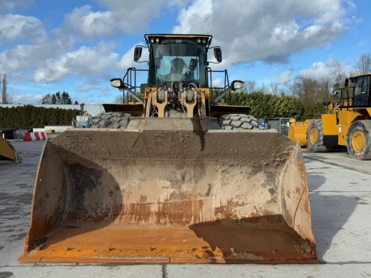 Колесен товарач CAT 980M: снимка 9