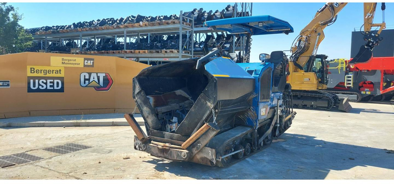 CAT AP355F - Асфалтополагач: снимка 1 CAT AP355F - Асфалтополагач: снимка 1