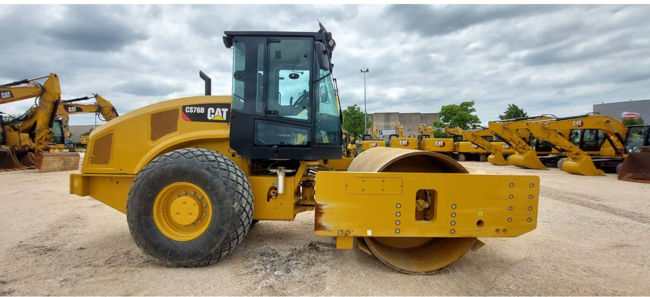 CAT CS76B 4F - Компактор: снимка 2 CAT CS76B 4F - Компактор: снимка 2