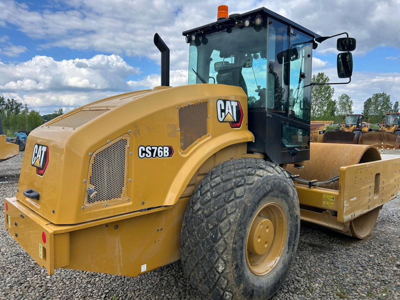 CAT CS76B - Компактор: снимка 3 CAT CS76B - Компактор: снимка 3
