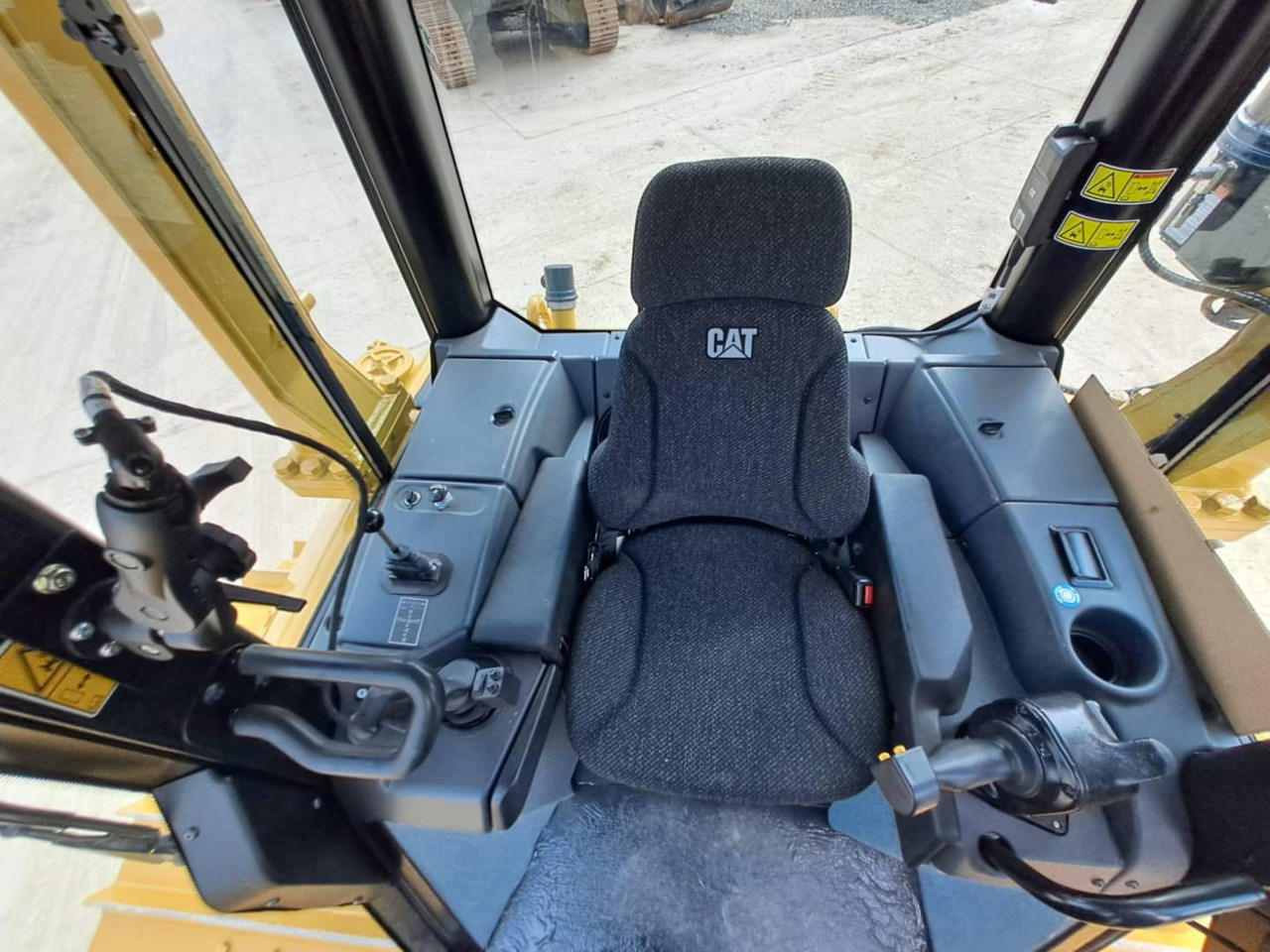Булдозер CAT D6NLGP: снимка 9