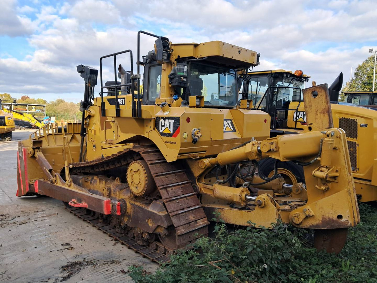 CAT D8T4F - Булдозер: снимка 4 CAT D8T4F - Булдозер: снимка 4