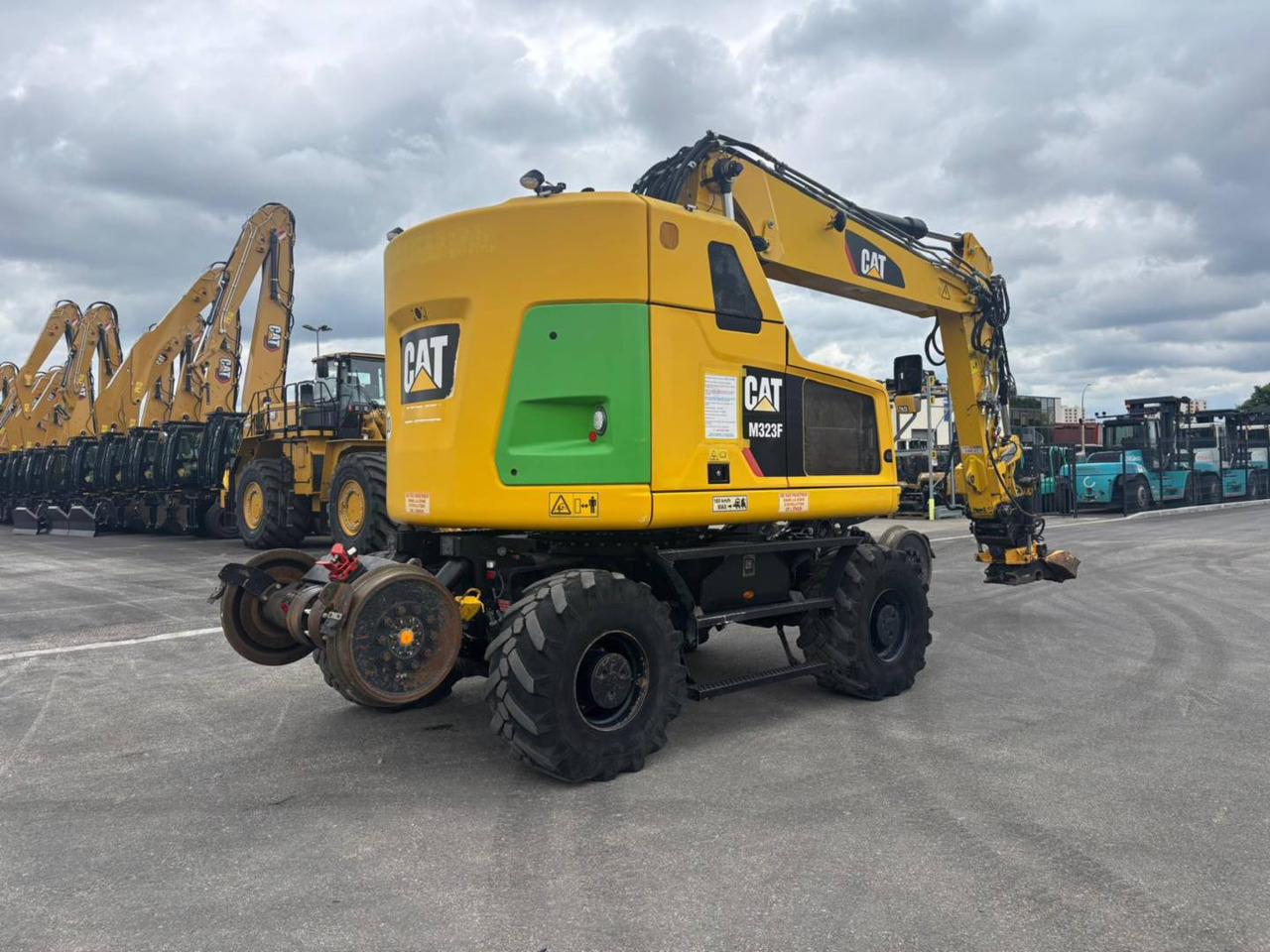 CAT M323F - Колесен багер: снимка 4 CAT M323F - Колесен багер: снимка 4