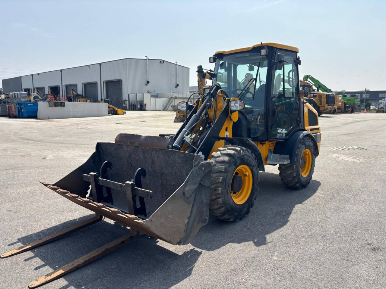 JCB 407 - Колесен товарач: снимка 1 JCB 407 - Колесен товарач: снимка 1