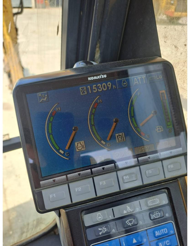 KOMATSU PC210LC - Верижен багер: снимка 5 KOMATSU PC210LC - Верижен багер: снимка 5