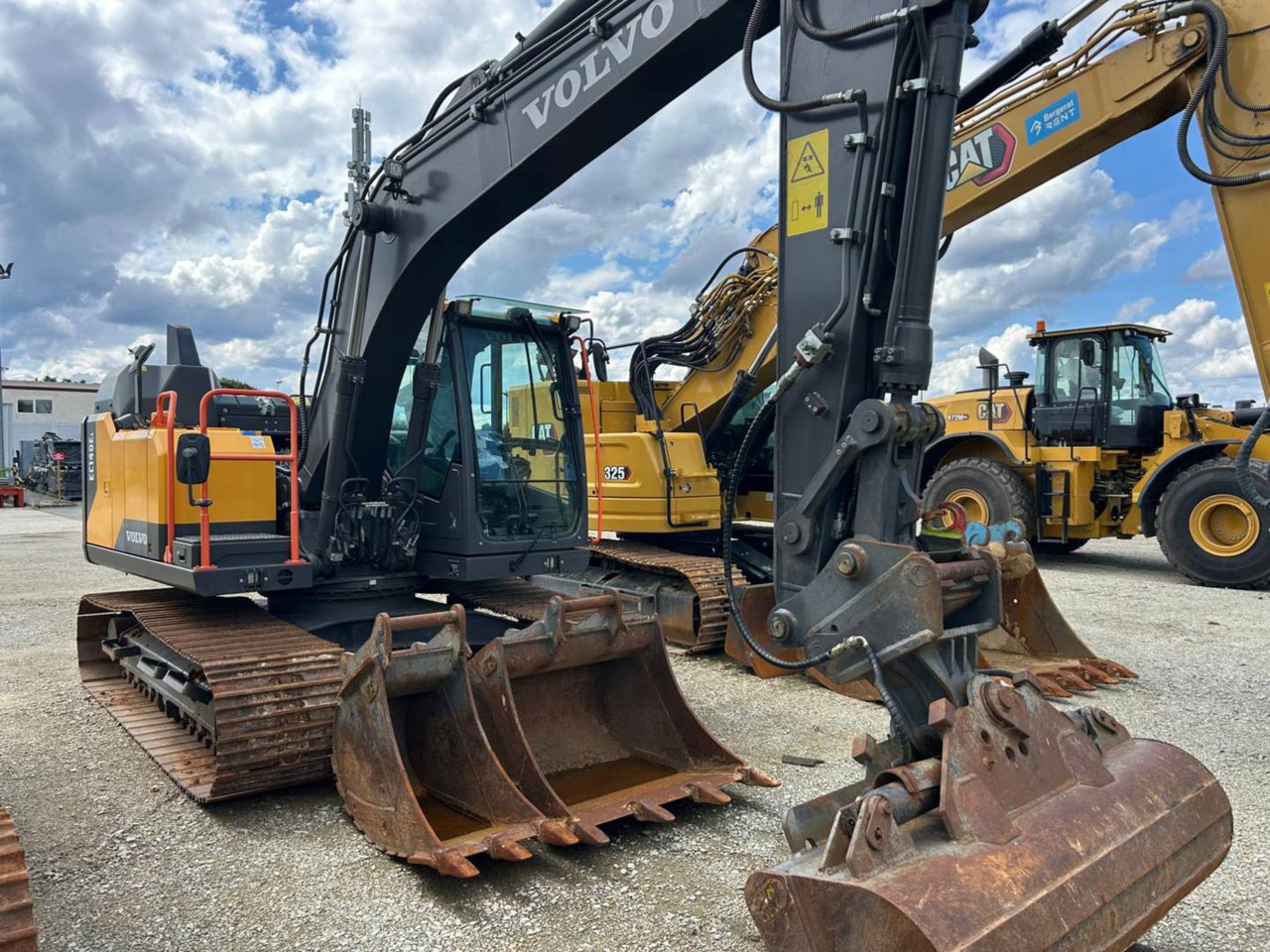 VOLVO CONSTRUCTION EQUIPMENT EC140 - Верижен багер: снимка 2 VOLVO CONSTRUCTION EQUIPMENT EC140 - Верижен багер: снимка 2