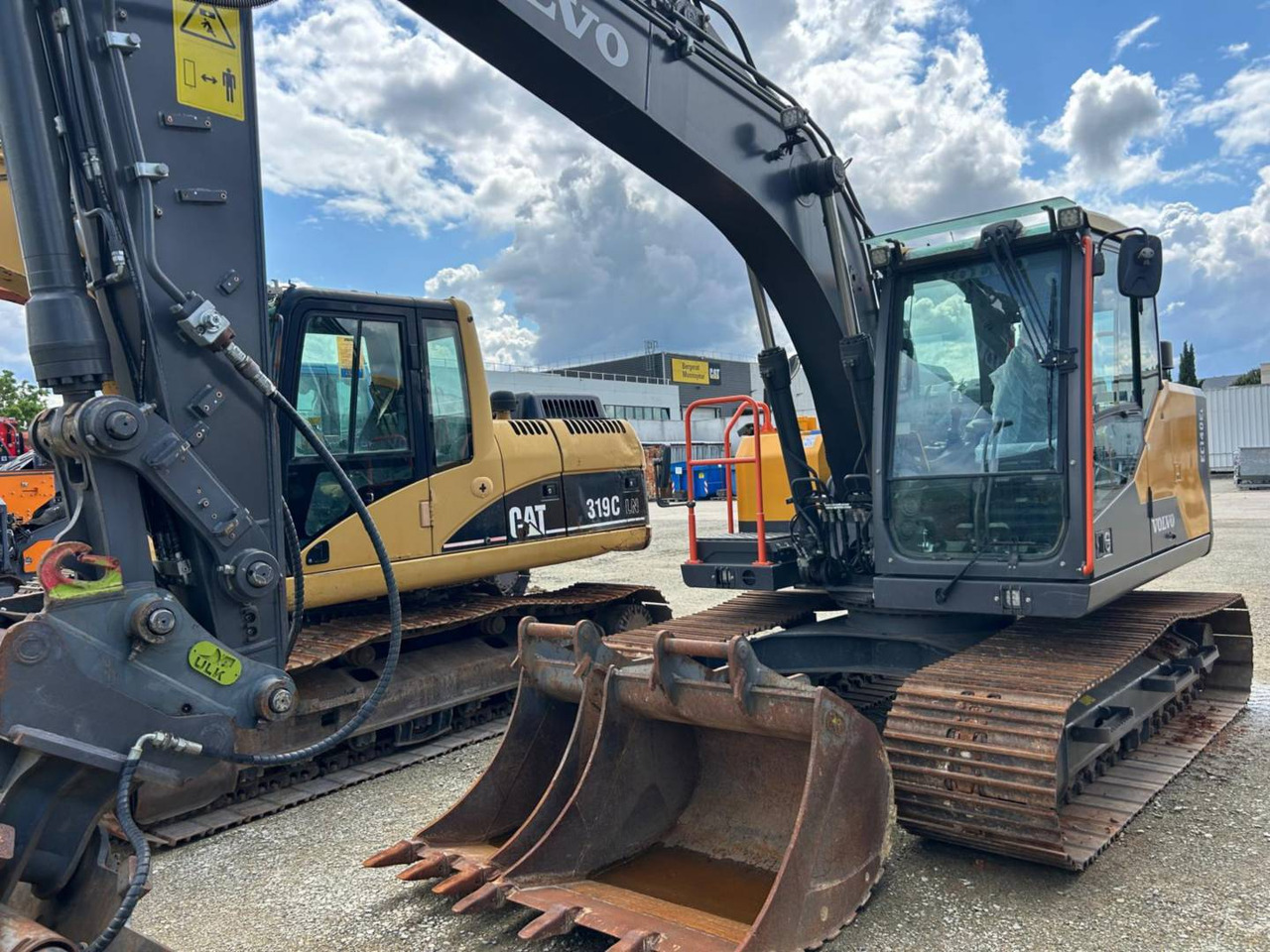 VOLVO CONSTRUCTION EQUIPMENT EC140 - Верижен багер: снимка 1 VOLVO CONSTRUCTION EQUIPMENT EC140 - Верижен багер: снимка 1