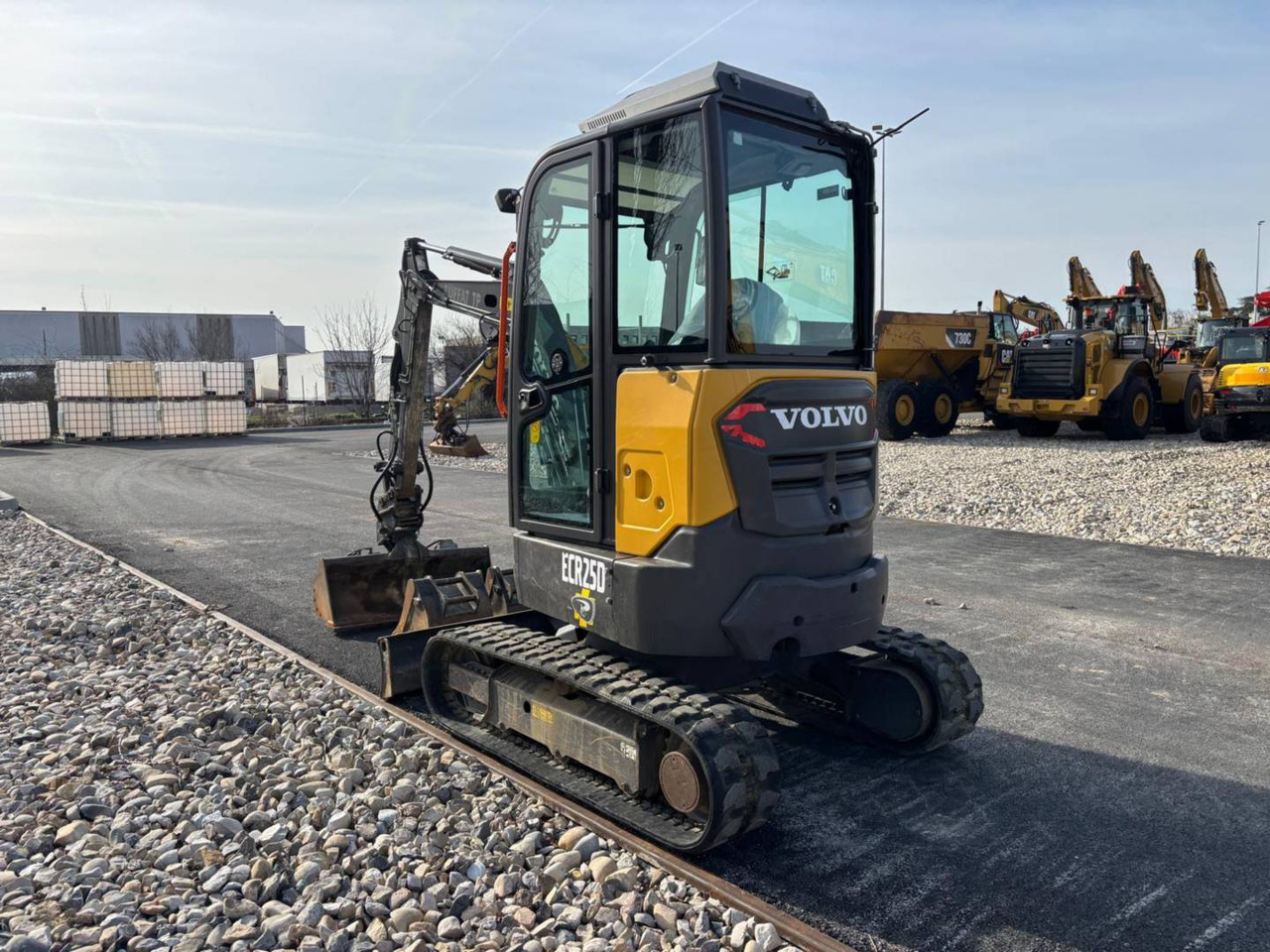VOLVO CONSTRUCTION EQUIPMENT ECR25D - Верижен багер: снимка 3 VOLVO CONSTRUCTION EQUIPMENT ECR25D - Верижен багер: снимка 3