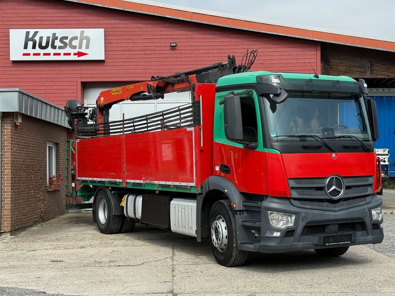 Mercedes-Benz Antos 1832L mit Palfinger PK 12001L Heckkran - Бордови камион, Камион с кран: снимка 2 Mercedes-Benz Antos 1832L mit Palfinger PK 12001L Heckkran - Бордови камион, Камион с кран: снимка 2