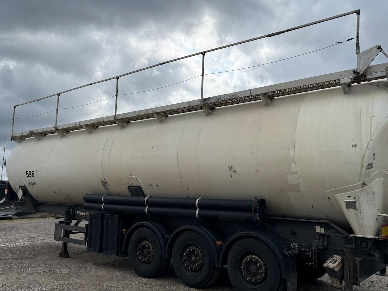 Цистерна за насипни товари Spitzer SK 2760 CAL Kippsilo: снимка 14