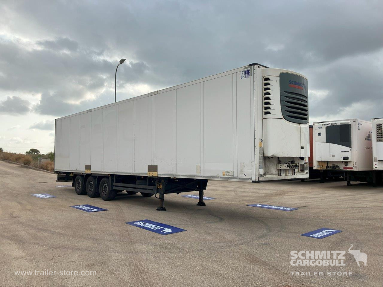 SCHMITZ Semiremolque Frigo Standard - Изотермичен полуремарке: снимка 2 SCHMITZ Semiremolque Frigo Standard - Изотермичен полуремарке: снимка 2
