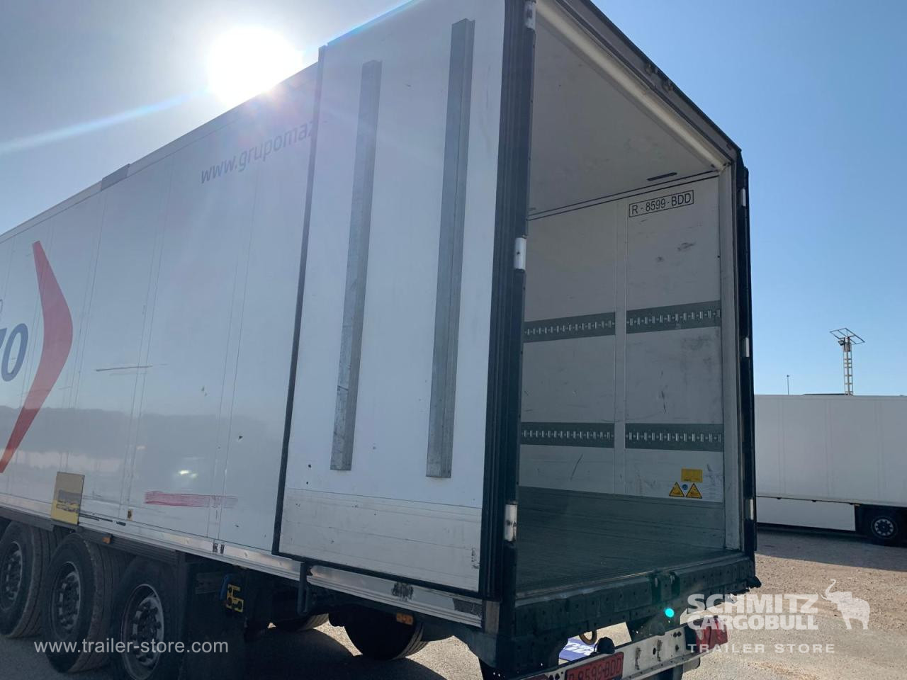 SCHMITZ Semiremolque Frigo Standard - Изотермичен полуремарке: снимка 2 SCHMITZ Semiremolque Frigo Standard - Изотермичен полуремарке: снимка 2
