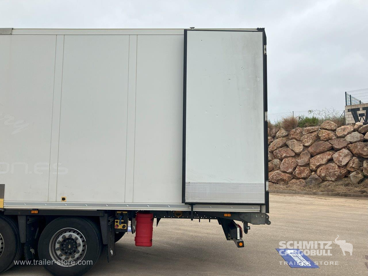 SCHMITZ Semiremolque Frigo Standard - Изотермичен полуремарке: снимка 3 SCHMITZ Semiremolque Frigo Standard - Изотермичен полуремарке: снимка 3