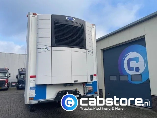 Kögel SVT 24-4 Koeloplegger Frigo trailer - Kuhlauflieger - Year 2018 - Doppelstock - Liftaxle- HOURS 4373 !! - CARRIER Vector 1950 - Good condition ! - Рефрижератор полуремарке: снимка 5 Kögel SVT 24-4 Koeloplegger Frigo trailer - Kuhlauflieger - Year 2018 - Doppelstock - Liftaxle- HOURS 4373 !! - CARRIER Vector 1950 - Good condition ! - Рефрижератор полуремарке: снимка 5