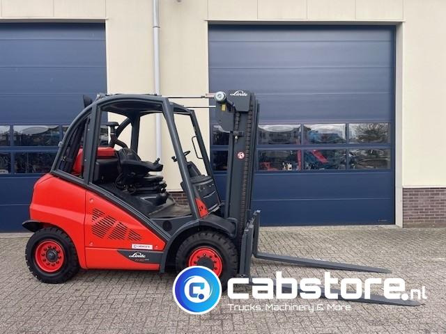 Linde H40T-02 EVO Forklift - LPG / Gas - 6 Cilinder - Bouwjaar 2013 - 4 Ton - Draaiuren 2527 - Very Good Condition ! - Мотокар: снимка 1 Linde H40T-02 EVO Forklift - LPG / Gas - 6 Cilinder - Bouwjaar 2013 - 4 Ton - Draaiuren 2527 - Very Good Condition ! - Мотокар: снимка 1