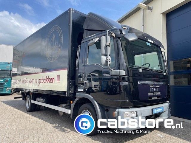 MAN TGL 8.180 4X2 BB Euro 5 - Handgeschakelde versnellingsbak - Laadklep - Bouwjaar 2010 - 3 zitplaatsen - Камион фургон: снимка 2 MAN TGL 8.180 4X2 BB Euro 5 - Handgeschakelde versnellingsbak - Laadklep - Bouwjaar 2010 - 3 zitplaatsen - Камион фургон: снимка 2