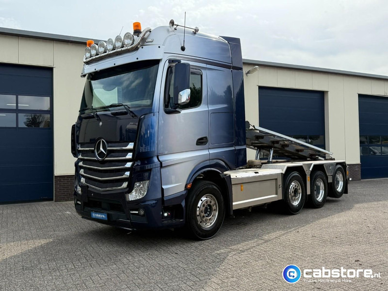 Mercedes-Benz ACTROS 3663 Euro 6 - 8x2 - RETARDER - Bouwjaar 09-2017 - 30 Ton's Container Kabelsysteem - Km 476.892 - Good condition - Камион с кабелна система: снимка 2 Mercedes-Benz ACTROS 3663 Euro 6 - 8x2 - RETARDER - Bouwjaar 09-2017 - 30 Ton's Container Kabelsysteem - Km 476.892 - Good condition - Камион с кабелна система: снимка 2