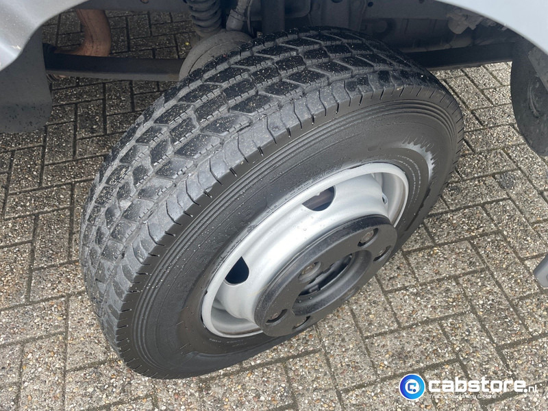 Камион фургон Mercedes-Benz Atego 818 Mercedes Benz Atego 818 4x2 Euro 6 - Bakwagen met geisoleerde laadbak - Laadklep 2000 kg - Bouwjaar 2014: снимка 16