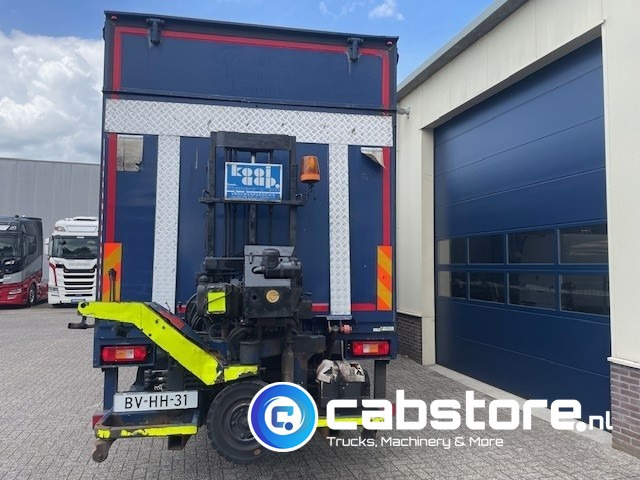 Volvo FM9 4X2R FAL9.0 RAD-A4 Volvo FM300 4x2 Euro 5 bakwagen - Schuifzeilen - Laadklep 2000 kg - Bouwjaar 2008 - Kooi-Aap heftruck - Лекотоварен автомобил фургон: снимка 4 Volvo FM9 4X2R FAL9.0 RAD-A4 Volvo FM300 4x2 Euro 5 bakwagen - Schuifzeilen - Laadklep 2000 kg - Bouwjaar 2008 - Kooi-Aap heftruck - Лекотоварен автомобил фургон: снимка 4